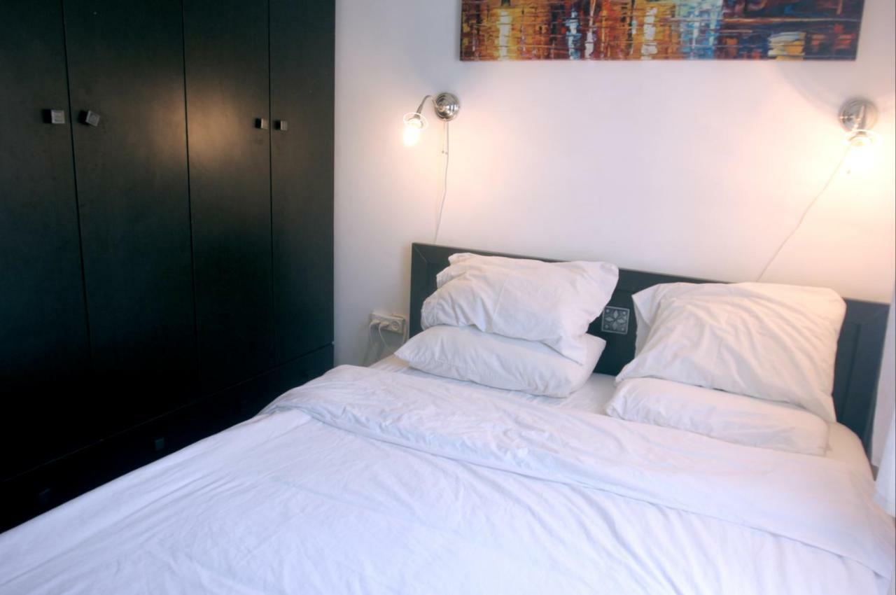 Central Apartment With Shelter Room -1 Bedroom & Living Room And Balcony Тел Авив Екстериор снимка